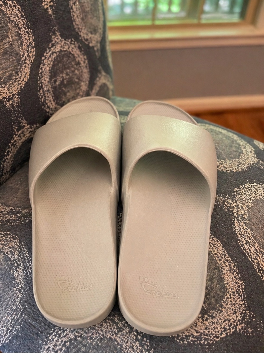 Archie's Taupe Arch Support Slide Sandals W Size 9/ M Size 8